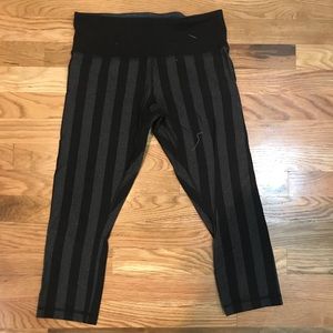 Lululemon crop leggings